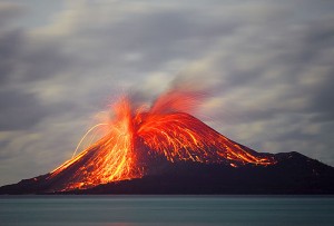 letusan-anak-krakatau